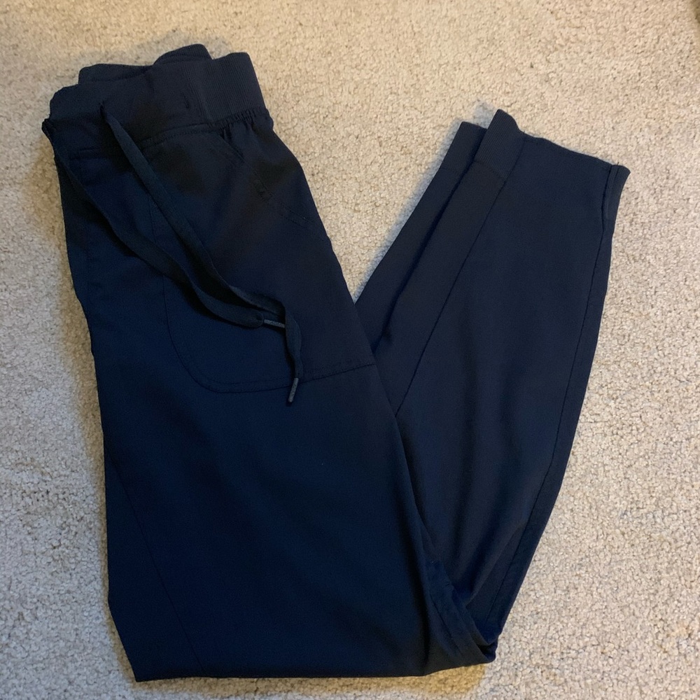 Adar jogger scrub pants